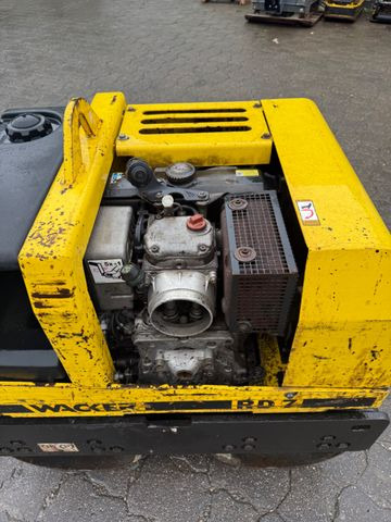 Wacker RD 7 H-S, Tandemwalze, Vibration, Wasser - 小型碾压机:图5 Wacker RD 7 H-S, Tandemwalze, Vibration, Wasser - 小型碾压机:图5