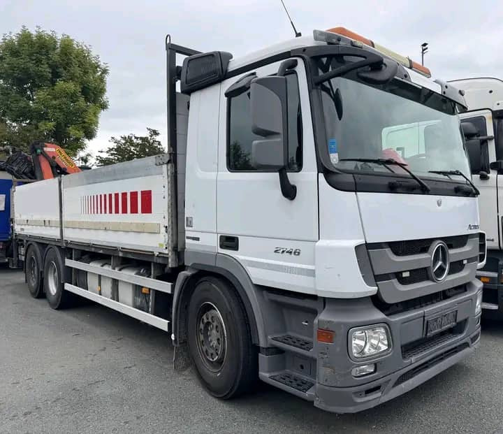 MERCEDES-BENZ Fassi Hiab Palfinger PK 18002D - 起重车:图1 MERCEDES-BENZ Fassi Hiab Palfinger PK 18002D - 起重车:图1