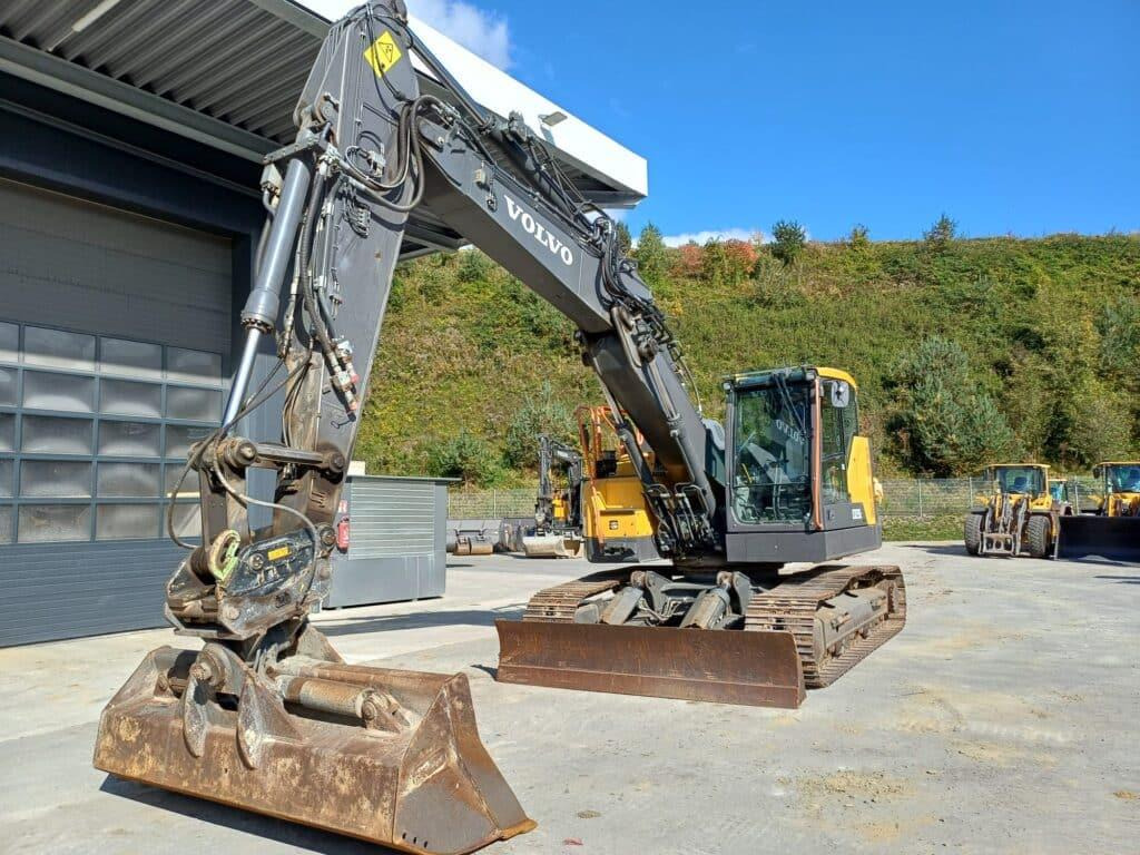 Volvo ECR235EL - 履带式挖掘机:图4 Volvo ECR235EL - 履带式挖掘机:图4