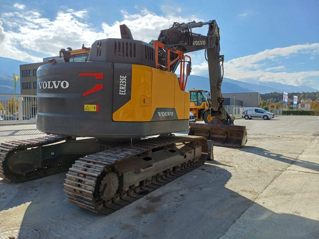 Volvo ECR235EL - 履带式挖掘机:图2 Volvo ECR235EL - 履带式挖掘机:图2