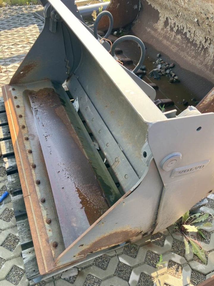 Volvo Klappschaufel mit Messer TPZ - 铲斗:图4 Volvo Klappschaufel mit Messer TPZ - 铲斗:图4