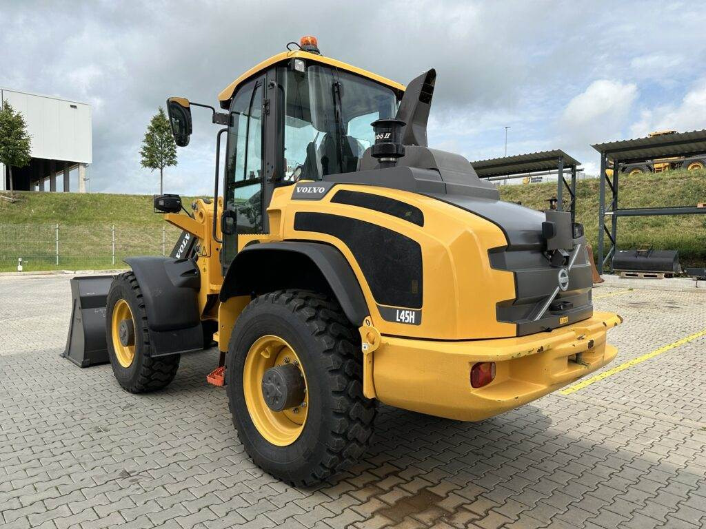 Volvo L45HS - 轮式装载机:图2 Volvo L45HS - 轮式装载机:图2