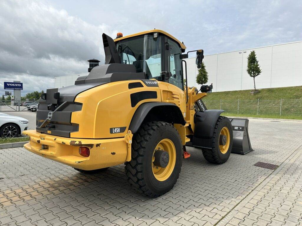 Volvo L45HS - 轮式装载机:图3 Volvo L45HS - 轮式装载机:图3