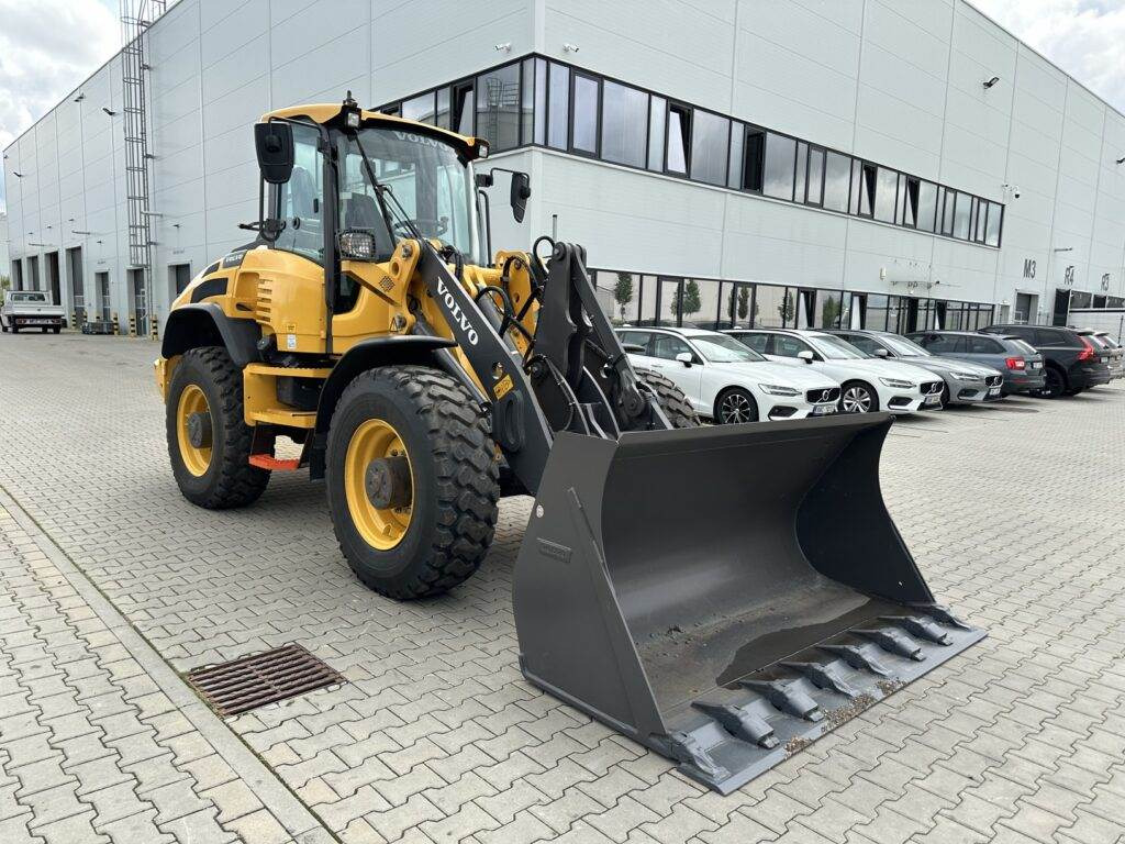 Volvo L45HS - 轮式装载机:图1 Volvo L45HS - 轮式装载机:图1