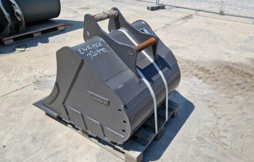 Volvo Tieflöffel mit Messer - 反铲装载机:图3 Volvo Tieflöffel mit Messer - 反铲装载机:图3