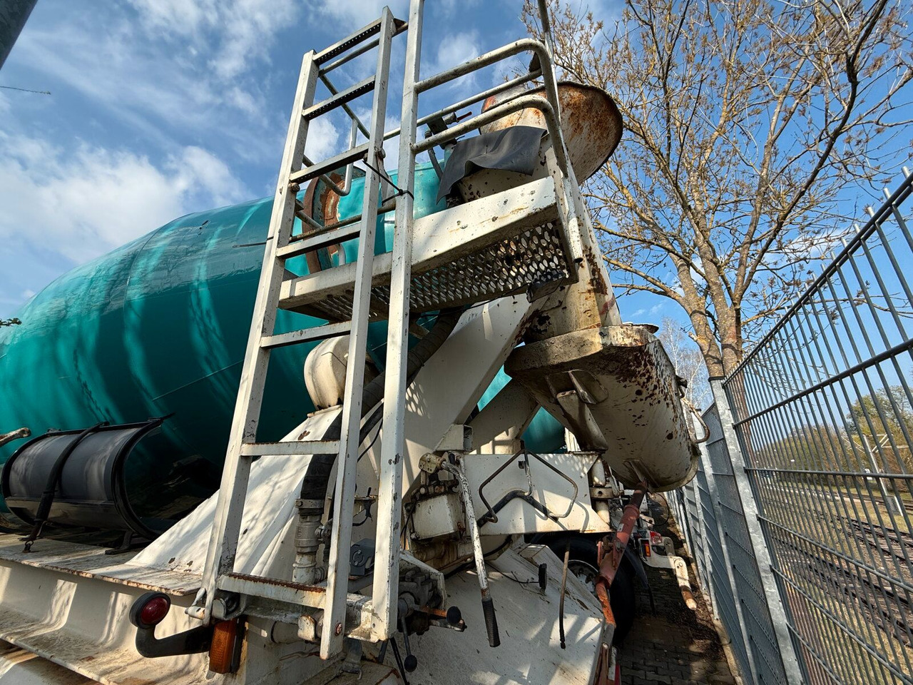 Betonmischer-Auflieger Stetter 10 m³ mit Motor - 混凝土搅拌车:图5 Betonmischer-Auflieger Stetter 10 m³ mit Motor - 混凝土搅拌车:图5