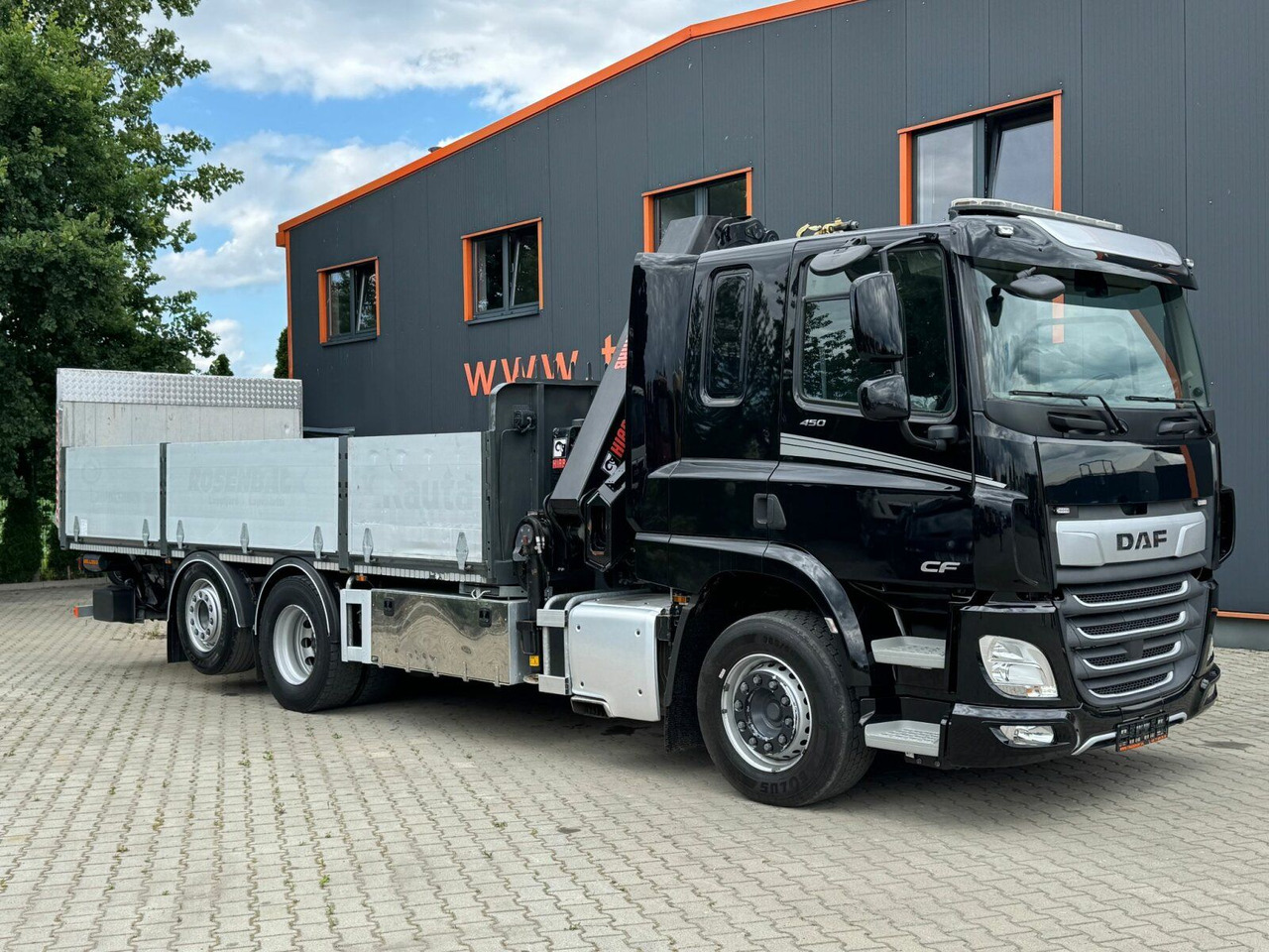 DAF CF 450 FAN 6x2 Pritsche mit Kran HIAB 188 E-6 - 栏板式/ 平板卡车, 起重车:图4 DAF CF 450 FAN 6x2 Pritsche mit Kran HIAB 188 E-6 - 栏板式/ 平板卡车, 起重车:图4