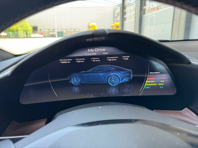 Ferrari Roma Coupe Schwarz - 轿跑车:图2 Ferrari Roma Coupe Schwarz - 轿跑车:图2