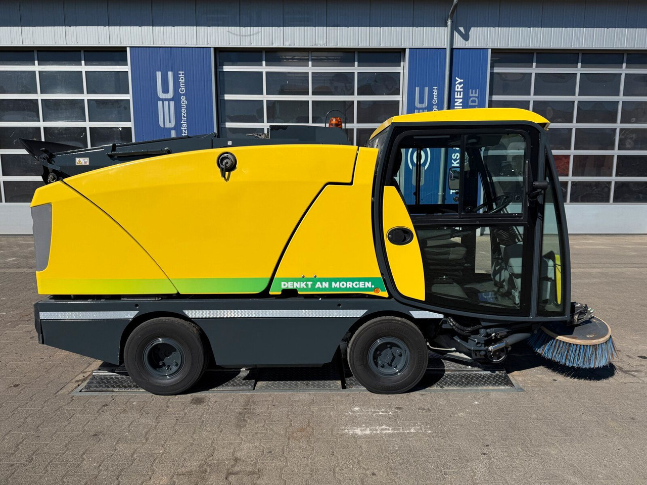 Johnston C202 Kleinkehrmaschine 2 M³ - 6.000 h - 道路清扫机:图2 Johnston C202 Kleinkehrmaschine 2 M³ - 6.000 h - 道路清扫机:图2