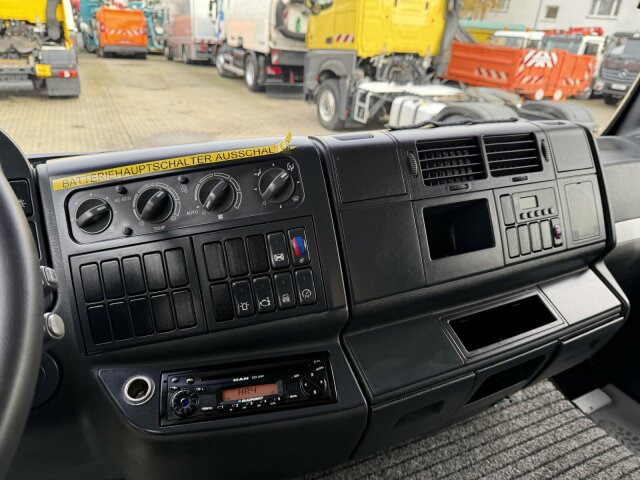 MAN TGA 18.360 4x2 HD-Kanalreiniger ASSMANN 6500 L - 真空车:图3 MAN TGA 18.360 4x2 HD-Kanalreiniger ASSMANN 6500 L - 真空车:图3