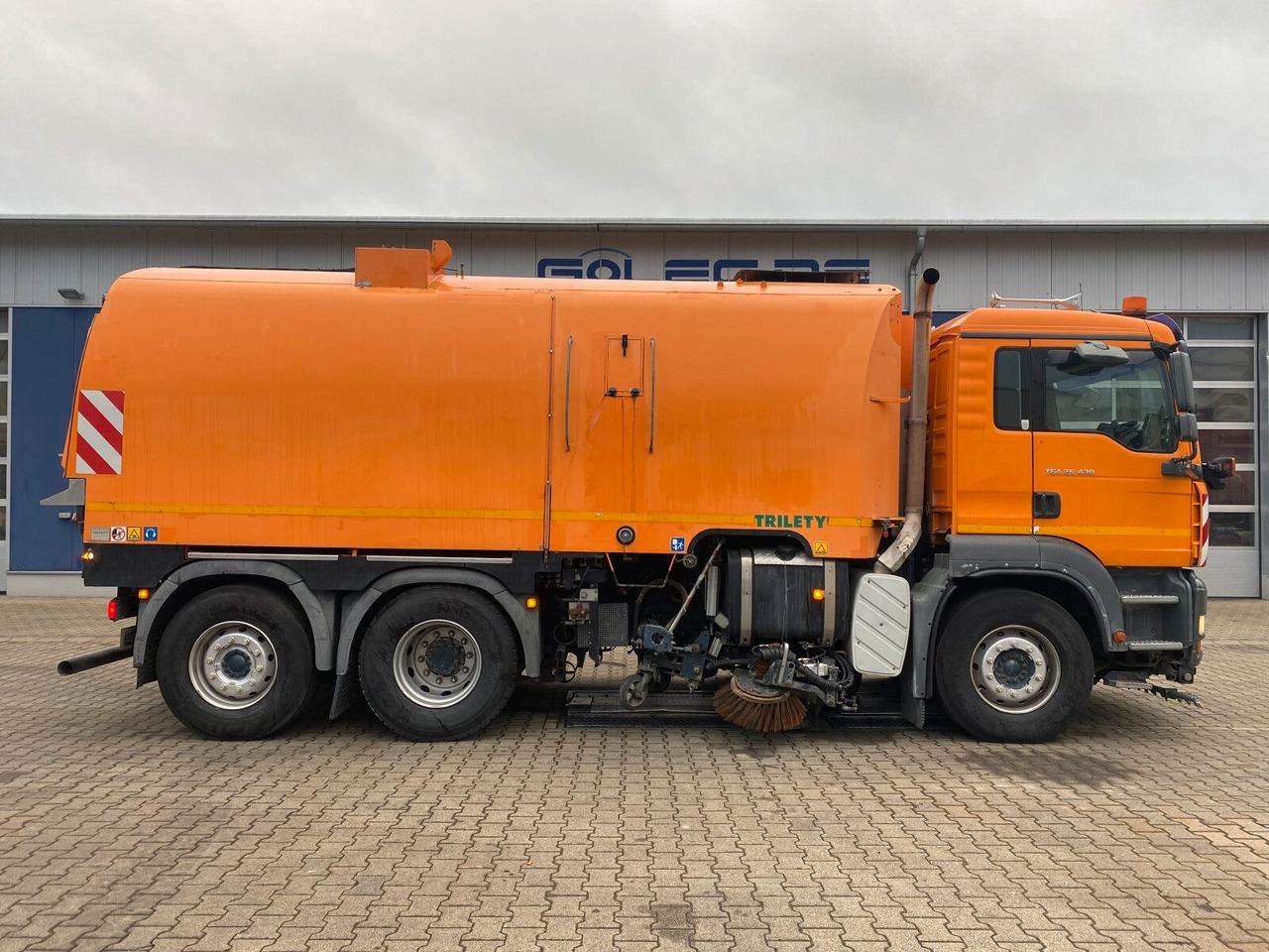 MAN TGA 26.430 6x2-2 LL - 道路清扫机:图2 MAN TGA 26.430 6x2-2 LL - 道路清扫机:图2