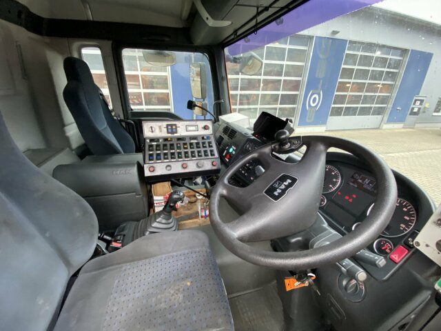 MAN TGA 26.430 6x2-2 LL 租赁 MAN TGA 26.430 6x2-2 LL:图13 MAN TGA 26.430 6x2-2 LL 租赁 MAN TGA 26.430 6x2-2 LL:图13