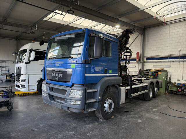 MAN TGS 26.320 6x2 Abrollkipper + Kran HIAB 166 E-5 - 吊钩升降车, 起重车:图1 MAN TGS 26.320 6x2 Abrollkipper + Kran HIAB 166 E-5 - 吊钩升降车, 起重车:图1