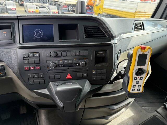 MAN TGX 26.520 6x2 Abrollkipper MEILLER RS 21.70 - 吊钩升降车:图3 MAN TGX 26.520 6x2 Abrollkipper MEILLER RS 21.70 - 吊钩升降车:图3