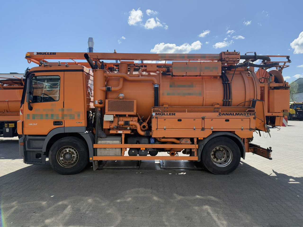 Mercedes-Benz ACTROS 1832 L Kanalreiniger MÜLLER 10.000 L - 真空车:图5 Mercedes-Benz ACTROS 1832 L Kanalreiniger MÜLLER 10.000 L - 真空车:图5