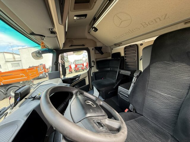 Mercedes-Benz ACTROS 1846 4x4 HAD Eur 6 Kipphydraulik Retarder - 牵引车:图4 Mercedes-Benz ACTROS 1846 4x4 HAD Eur 6 Kipphydraulik Retarder - 牵引车:图4