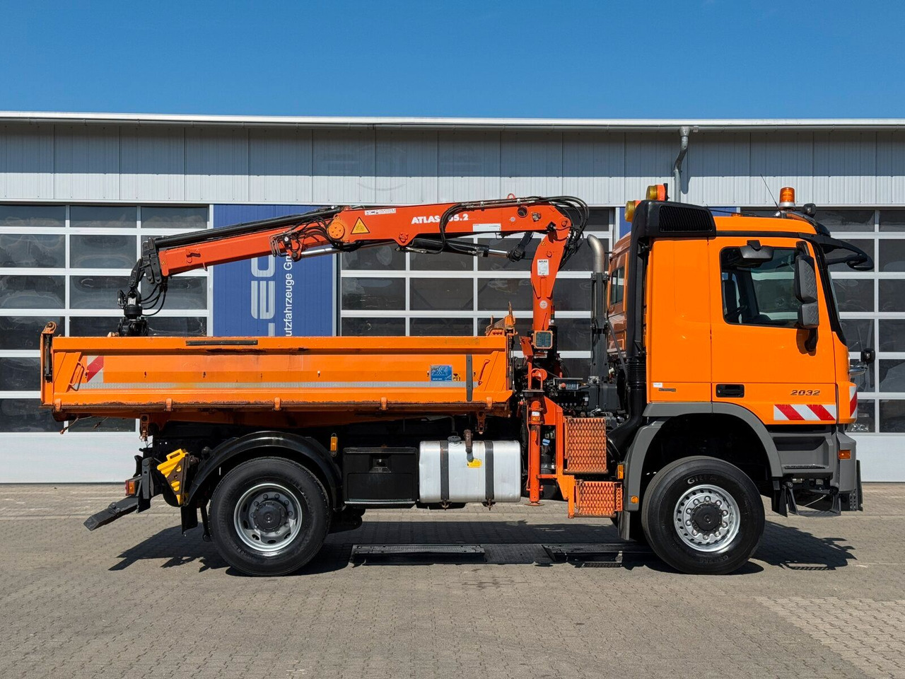 Mercedes-Benz ACTROS 2044 4x4 Kipper Kran ATLAS 65.2 A2L - 翻斗车, 起重车:图3 Mercedes-Benz ACTROS 2044 4x4 Kipper Kran ATLAS 65.2 A2L - 翻斗车, 起重车:图3
