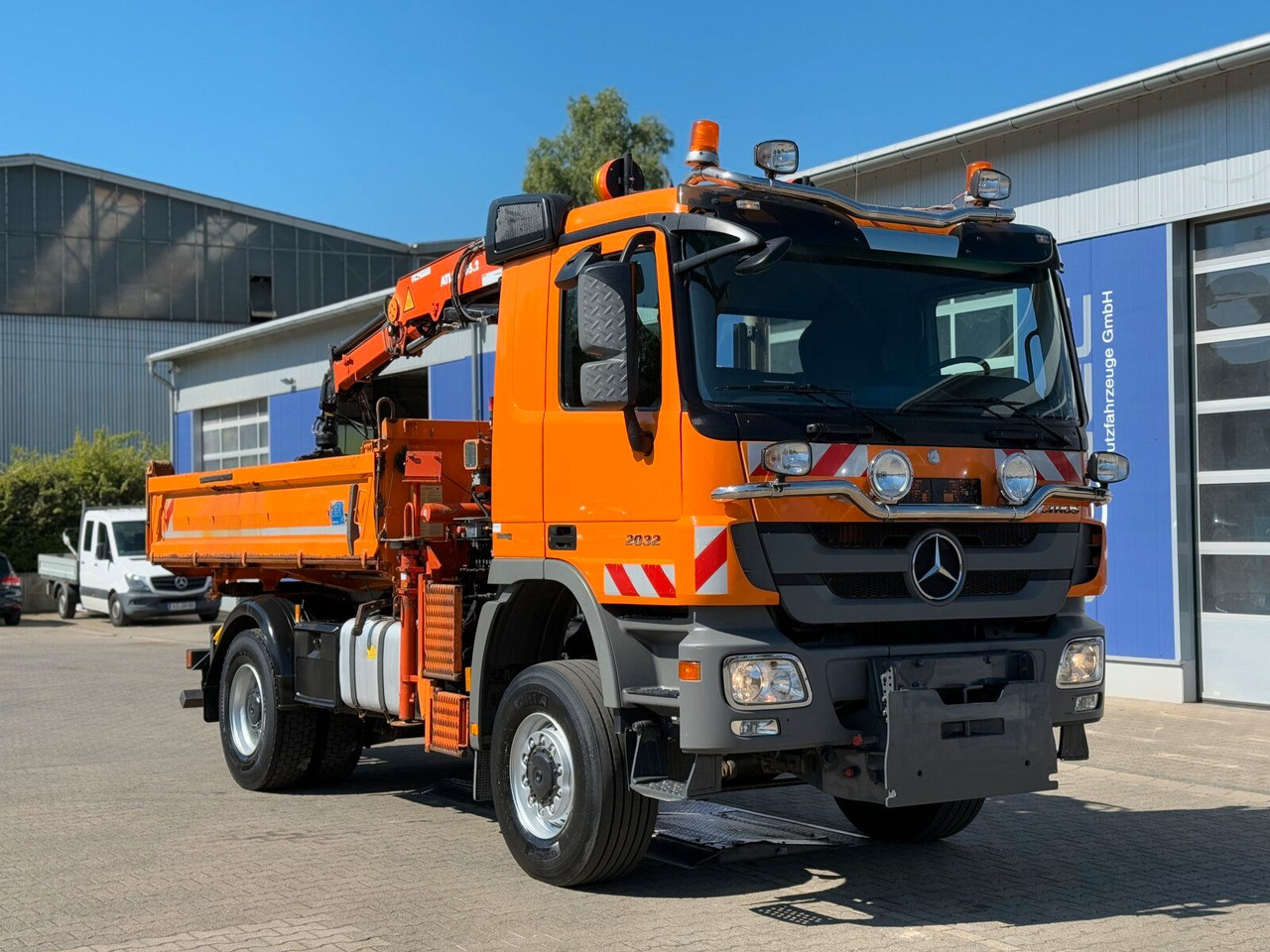 Mercedes-Benz ACTROS 2044 4x4 Kipper Kran ATLAS 65.2 A2L - 翻斗车, 起重车:图1 Mercedes-Benz ACTROS 2044 4x4 Kipper Kran ATLAS 65.2 A2L - 翻斗车, 起重车:图1