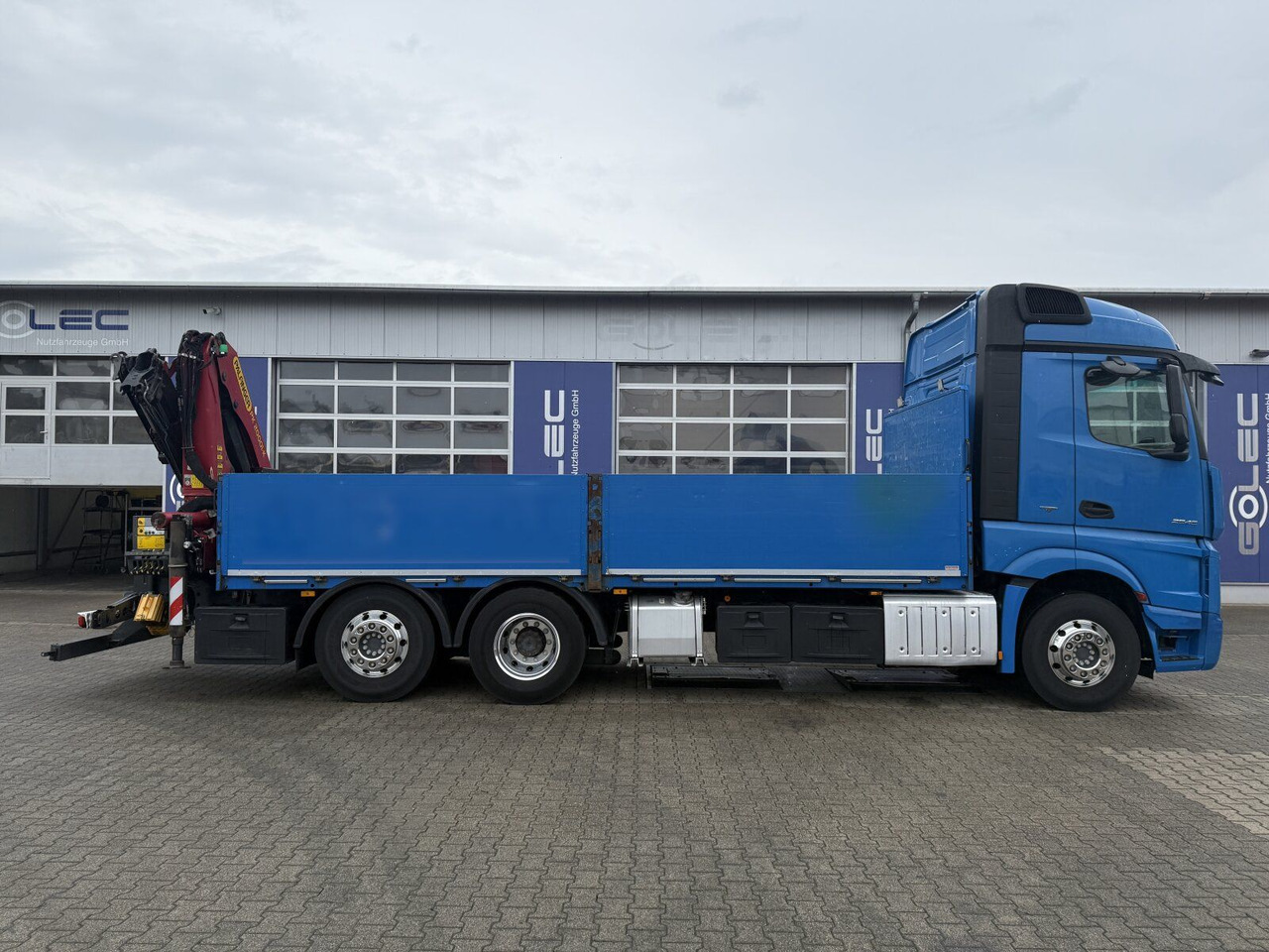 Mercedes-Benz ACTROS 2545 6x2 Pritsche Kran Palfinger PK20001K - 起重车:图2 Mercedes-Benz ACTROS 2545 6x2 Pritsche Kran Palfinger PK20001K - 起重车:图2