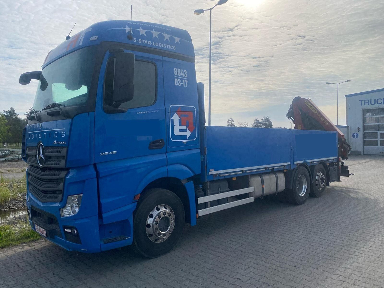 Mercedes-Benz ACTROS 2545 6x2 Pritsche Kran Palfinger PK20001K - 栏板式/ 平板卡车, 起重车:图3 Mercedes-Benz ACTROS 2545 6x2 Pritsche Kran Palfinger PK20001K - 栏板式/ 平板卡车, 起重车:图3