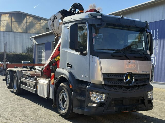 Mercedes-Benz ACTROS 2546 6x2 Abrollkip Kran Palfinger Q150Z95 - 吊钩升降车, 起重车:图1 Mercedes-Benz ACTROS 2546 6x2 Abrollkip Kran Palfinger Q150Z95 - 吊钩升降车, 起重车:图1