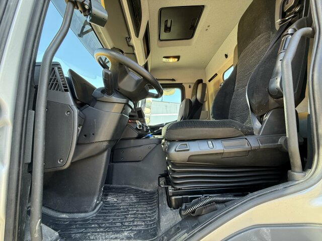 Mercedes-Benz ACTROS 2546 6x2 Abrollkip Kran Palfinger Q150Z95 - 吊钩升降车, 起重车:图3 Mercedes-Benz ACTROS 2546 6x2 Abrollkip Kran Palfinger Q150Z95 - 吊钩升降车, 起重车:图3