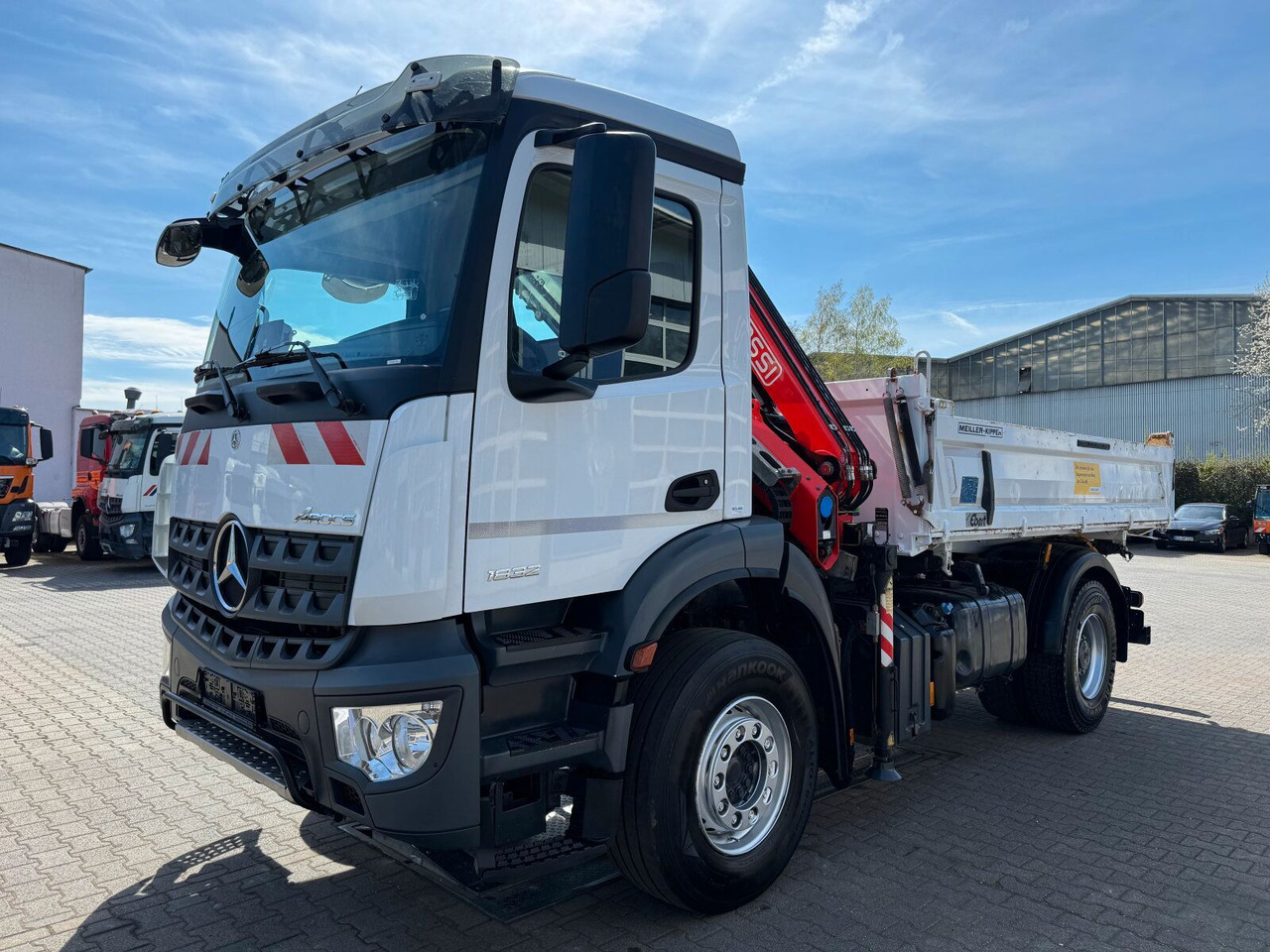 Mercedes-Benz AROCS 1832 4x2 Euro 6 Kipper Kran FASSI F120FB - 翻斗车, 起重车:图2 Mercedes-Benz AROCS 1832 4x2 Euro 6 Kipper Kran FASSI F120FB - 翻斗车, 起重车:图2