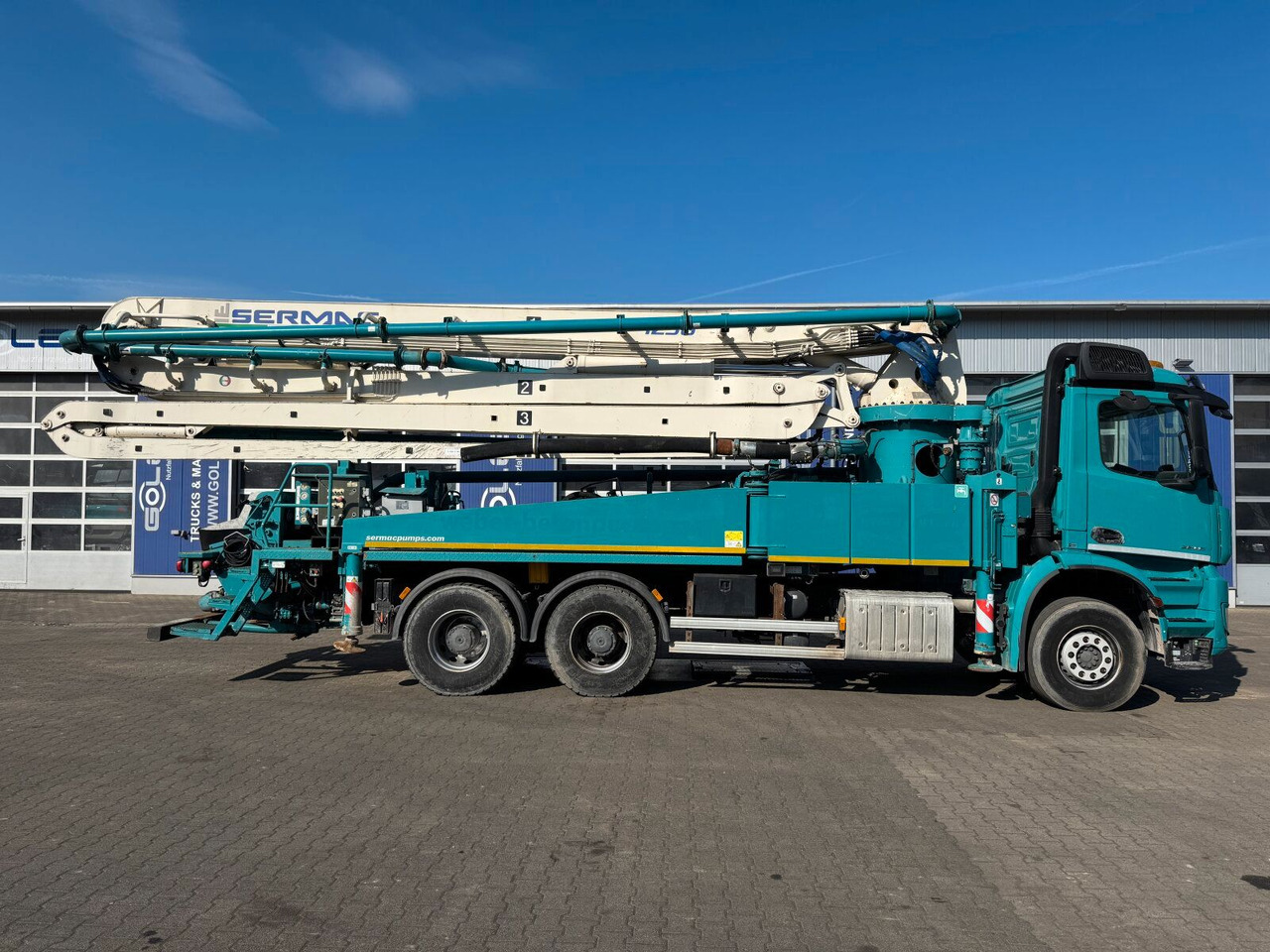 Mercedes-Benz AROCS 2836 6x4 Euro 6 Betonpumpe SERMAC 4Z38 - 混凝土泵车:图3 Mercedes-Benz AROCS 2836 6x4 Euro 6 Betonpumpe SERMAC 4Z38 - 混凝土泵车:图3