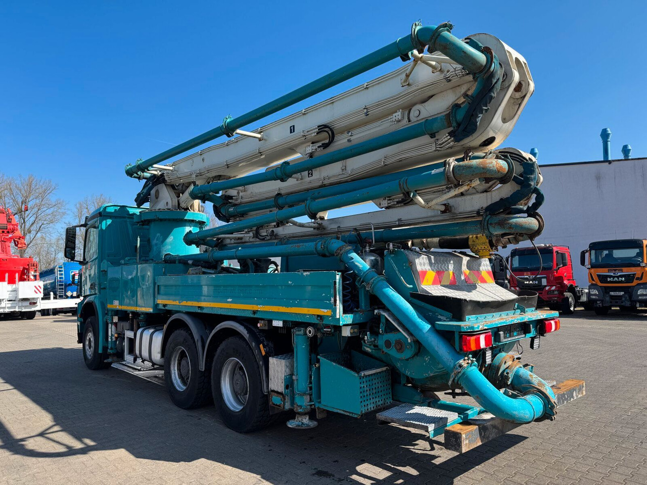 Mercedes-Benz AROCS 2844 6x4 Euro 6 Betonpumpe SERMAC 5Z33 - 混凝土泵车:图5 Mercedes-Benz AROCS 2844 6x4 Euro 6 Betonpumpe SERMAC 5Z33 - 混凝土泵车:图5