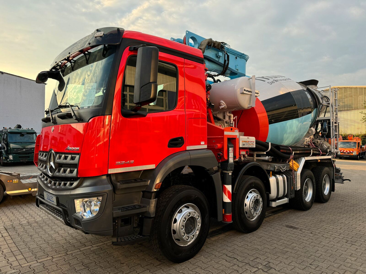 Mercedes-Benz AROCS 3243 8x4 Euro 6 Pumi Putzmeister TMM 24-3 - 混凝土泵车:图3 Mercedes-Benz AROCS 3243 8x4 Euro 6 Pumi Putzmeister TMM 24-3 - 混凝土泵车:图3
