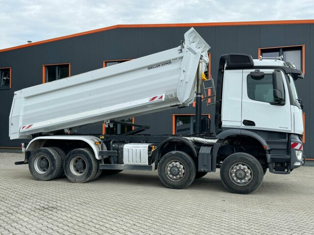 Mercedes-Benz AROCS 4145 8x8 Meiller Muldenkipper - 翻斗车:图2 Mercedes-Benz AROCS 4145 8x8 Meiller Muldenkipper - 翻斗车:图2