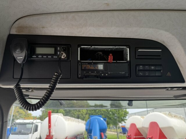 Mercedes-Benz AROCS 4145 8x8 Meiller Muldenkipper - 翻斗车:图4 Mercedes-Benz AROCS 4145 8x8 Meiller Muldenkipper - 翻斗车:图4