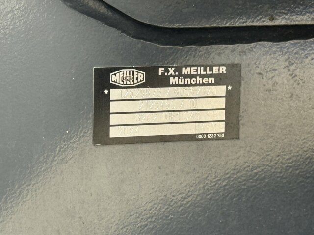 Mercedes-Benz AROCS 4851 8x6 Euro 6 Gesteinkipper MEILLER 25m³ - 翻斗车:图5 Mercedes-Benz AROCS 4851 8x6 Euro 6 Gesteinkipper MEILLER 25m³ - 翻斗车:图5