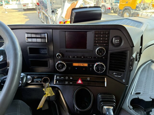 Mercedes-Benz Actros 1845 LS SZM 4x2 Kipphydraulik Retarder - 牵引车:图3 Mercedes-Benz Actros 1845 LS SZM 4x2 Kipphydraulik Retarder - 牵引车:图3