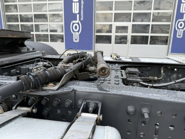 Mercedes-Benz Actros 1845 LS Sattelzugmaschine 4x2 - 牵引车:图2 Mercedes-Benz Actros 1845 LS Sattelzugmaschine 4x2 - 牵引车:图2