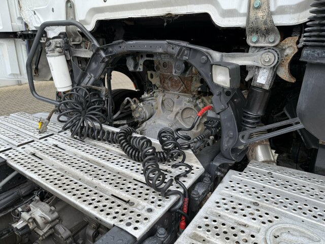 Mercedes-Benz Actros 1845 LS Sattelzugmaschine 4x2 - 牵引车:图3 Mercedes-Benz Actros 1845 LS Sattelzugmaschine 4x2 - 牵引车:图3