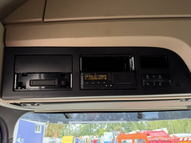 Mercedes-Benz Actros 1846 Euro 6 SZM Retarder - 牵引车:图4 Mercedes-Benz Actros 1846 Euro 6 SZM Retarder - 牵引车:图4