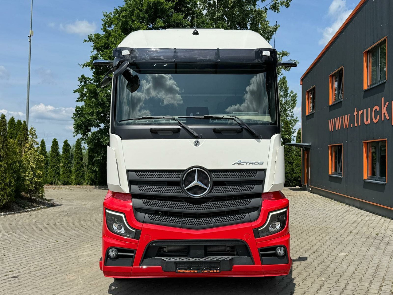 Mercedes-Benz Actros 1846 Euro 6 SZM Retarder - 牵引车:图3 Mercedes-Benz Actros 1846 Euro 6 SZM Retarder - 牵引车:图3