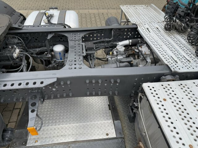 牵引车 Mercedes-Benz Antos 2136 4x2 SZM Superlight：图7