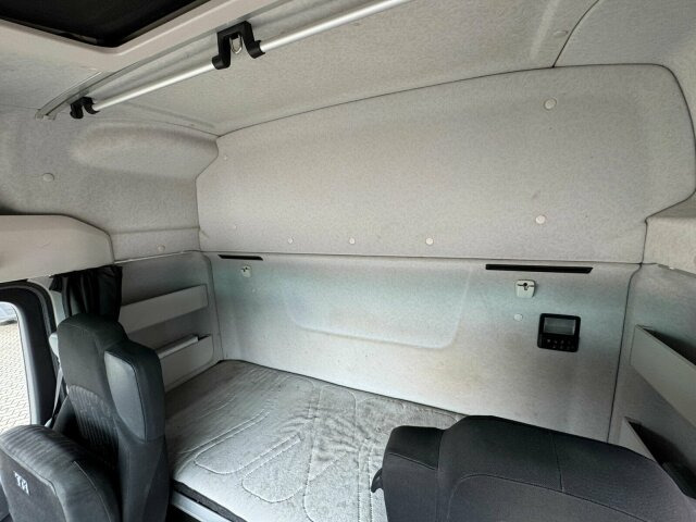 Mercedes-Benz Arocs 2142 4x4H SZM Euro 6 Kipphydraulik - 牵引车:图3 Mercedes-Benz Arocs 2142 4x4H SZM Euro 6 Kipphydraulik - 牵引车:图3