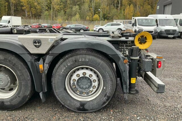 Mercedes-Benz Arocs 3253 8x4 Abrollkipper Kran Palfinger 37002 - 吊钩升降车, 起重车:图5 Mercedes-Benz Arocs 3253 8x4 Abrollkipper Kran Palfinger 37002 - 吊钩升降车, 起重车:图5