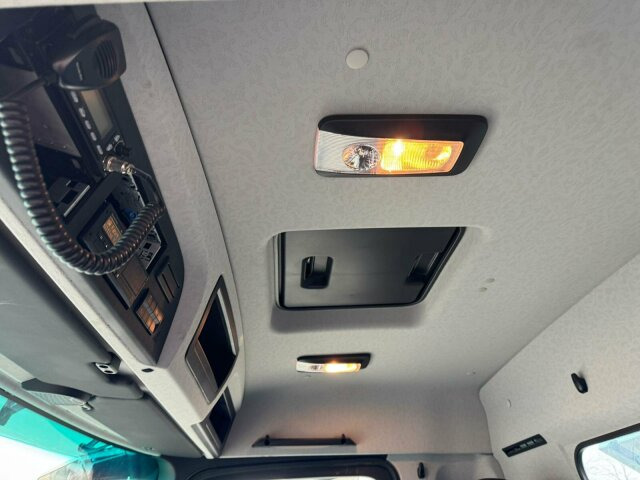 Mercedes-Benz Arocs 3351 6x6 Kipper Bordmatic Meiller - 翻斗车:图4 Mercedes-Benz Arocs 3351 6x6 Kipper Bordmatic Meiller - 翻斗车:图4