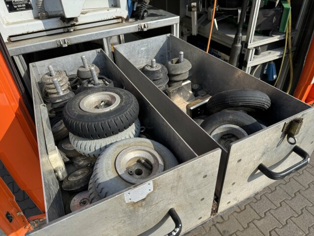 Mercedes-Benz Vario 614D TV Inspektionsanl RCA RAUSCH ELKA 600 - 真空车:图2 Mercedes-Benz Vario 614D TV Inspektionsanl RCA RAUSCH ELKA 600 - 真空车:图2