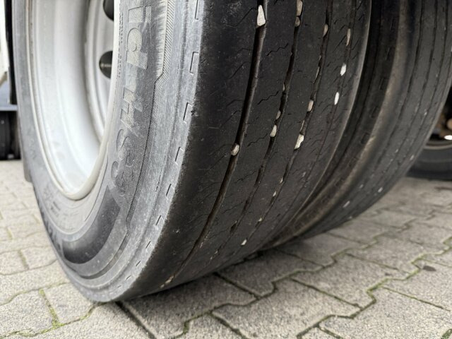 PAVIC HTA 27 Holzanhänger 3 Achse 27.000 Kg - 木材运输拖车:图4 PAVIC HTA 27 Holzanhänger 3 Achse 27.000 Kg - 木材运输拖车:图4