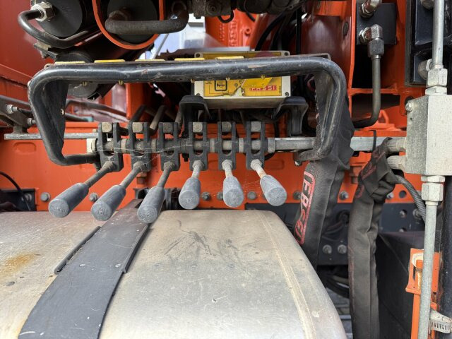 Renault Premium Lander Pritsche mit Kran FASSI - 起重车, 栏板式/ 平板卡车:图4 Renault Premium Lander Pritsche mit Kran FASSI - 起重车, 栏板式/ 平板卡车:图4