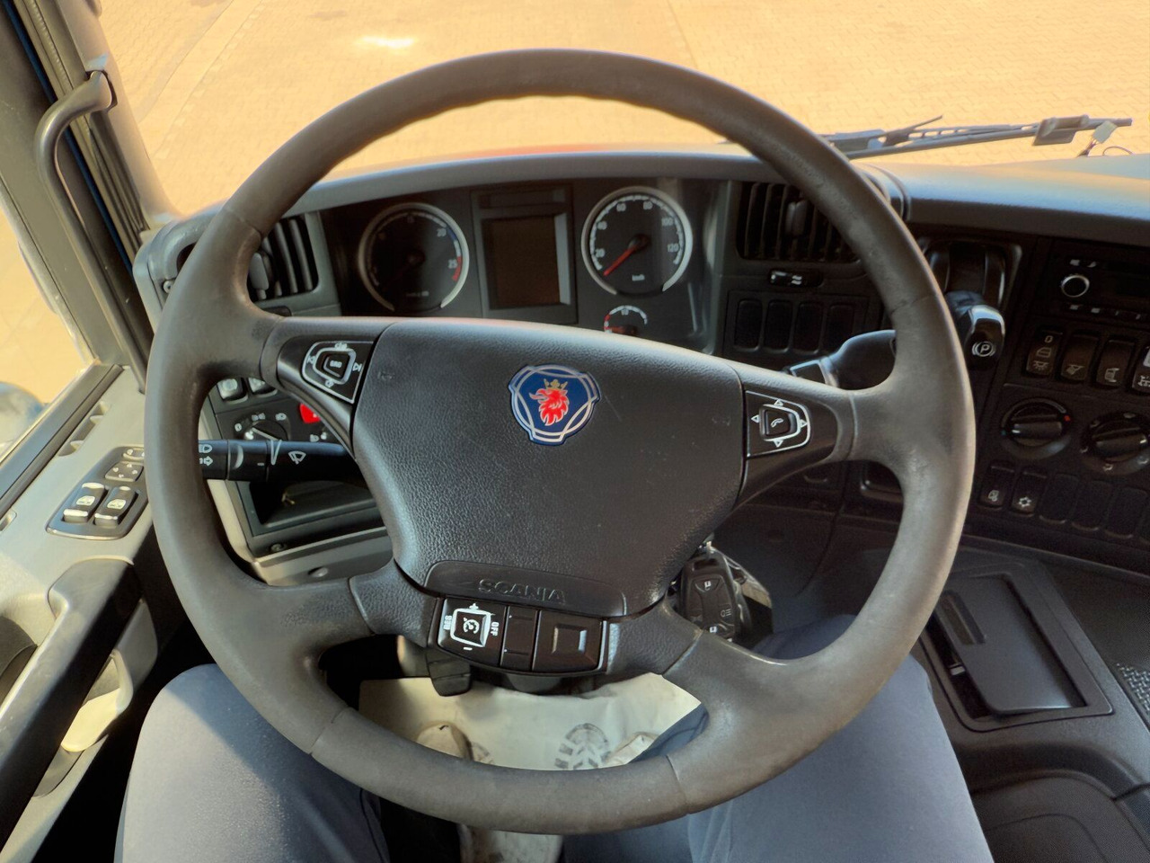 翻斗车 Scania P 450 6x4 Dreiseitenkipper DAUTEL：图13