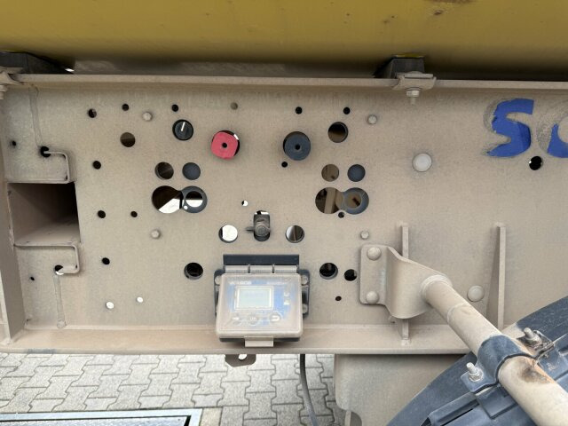 Schmitz Cargobull Cargobull CARGOBULL SKI 24 SL 7.2 - 翻斗半拖车:图4 Schmitz Cargobull Cargobull CARGOBULL SKI 24 SL 7.2 - 翻斗半拖车:图4