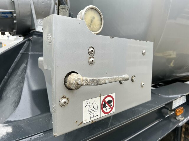 Schwing Stetter Betonmischer Auflieger 10 m³ - 混凝土搅拌半拖车:图4 Schwing Stetter Betonmischer Auflieger 10 m³ - 混凝土搅拌半拖车:图4
