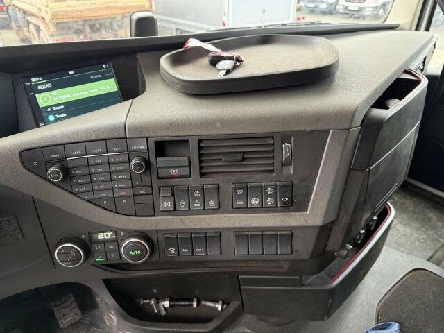 Volvo FH 510 8x4 Holztransporter Kran PENZ *Anhänger - 木材运输车, 起重车:图2 Volvo FH 510 8x4 Holztransporter Kran PENZ *Anhänger - 木材运输车, 起重车:图2