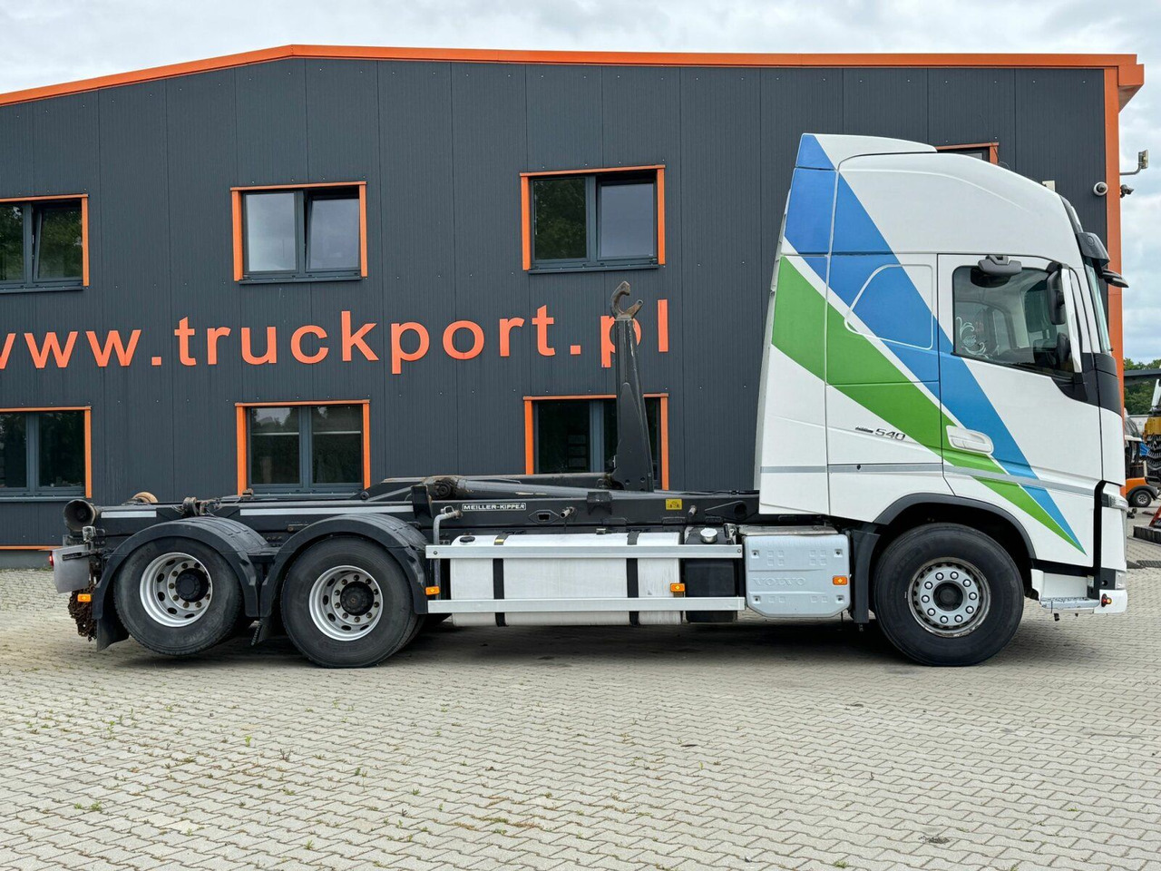 Volvo FH 540 6x2 Abrollkipper MEILLER RK 26.67 - 吊钩升降车:图4 Volvo FH 540 6x2 Abrollkipper MEILLER RK 26.67 - 吊钩升降车:图4